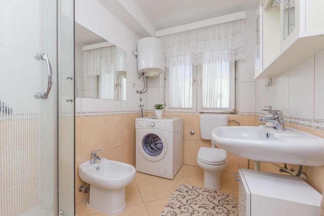 Apartment Nansy Omiš Szoba fotó